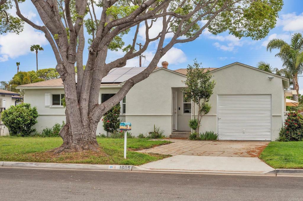 Property Photo:  1609 Griffin Street  CA 92054 