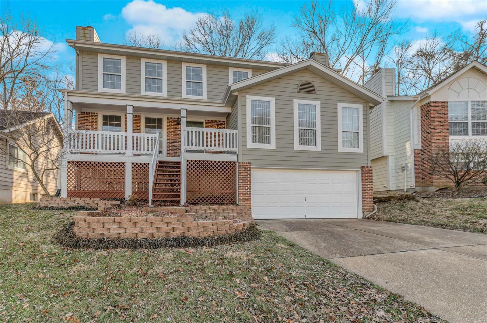 582 Woodlyn  Ballwin MO 63021 photo