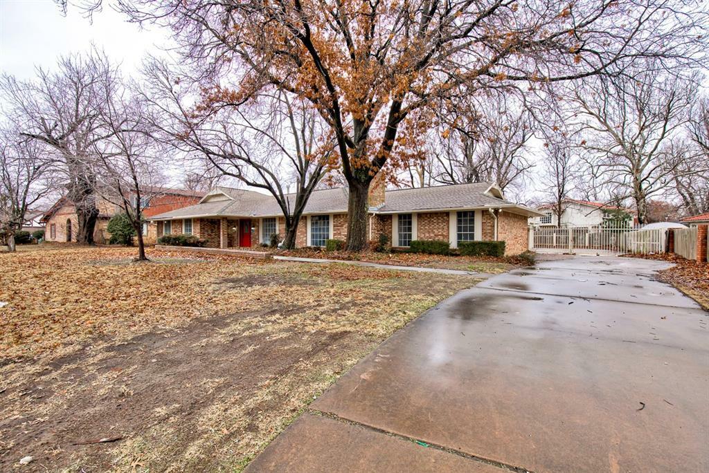 Property Photo:  2717 Wildwood Drive  OK 73703 