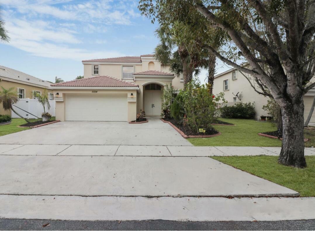 Property Photo: 5024 SW 161 Avenue FL 33027