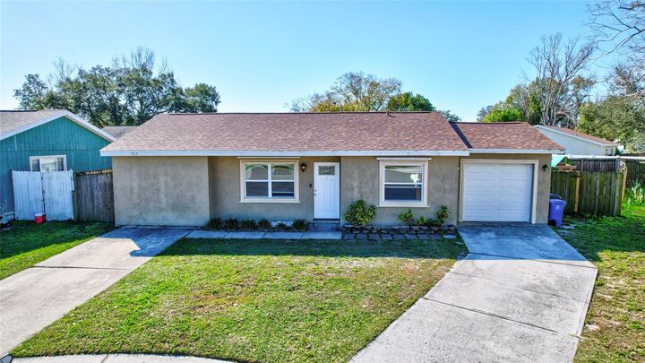 Property Photo:  2009 Donegal Court  FL 34677 