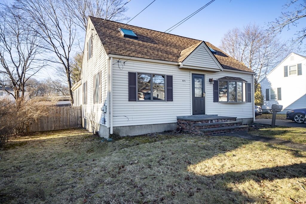Property Photo: 571 Pleasant St MA 02062
