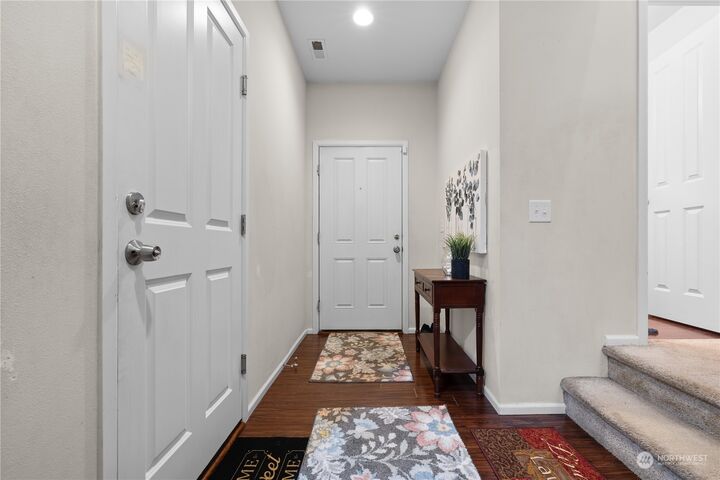 Property Photo: 4401 E Roosevelt Avenue WA 98404