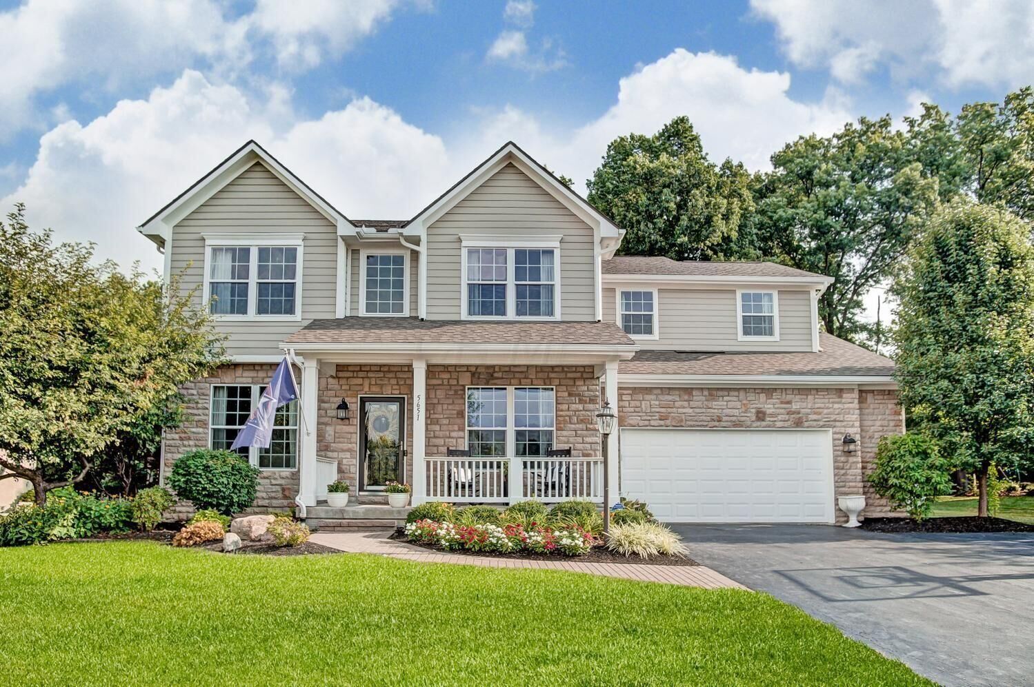 Property Photo:  5651 Edgebrook Drive  OH 43021 