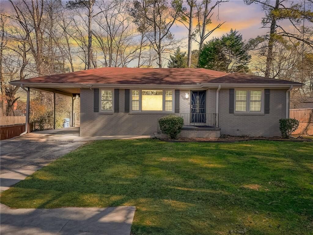 Property Photo: 179 Hamilton E Holmes Drive NW GA 30318