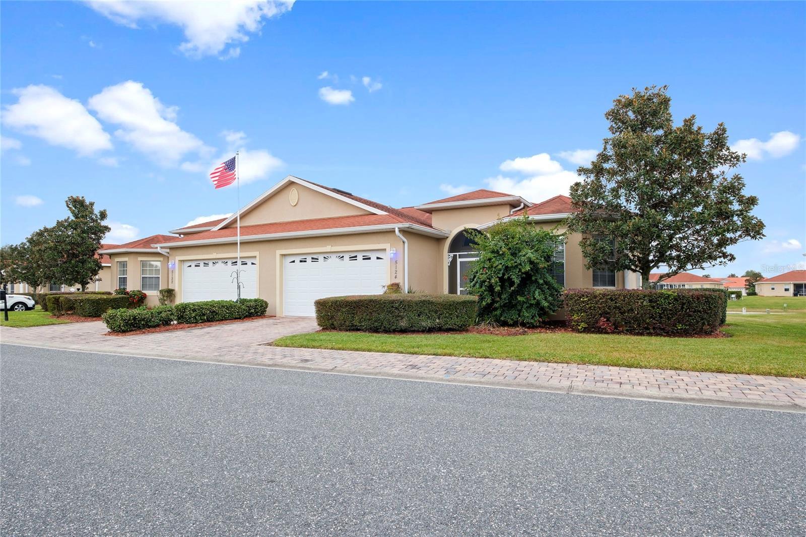Property Photo:  5124 Neptune Circle  FL 34484 