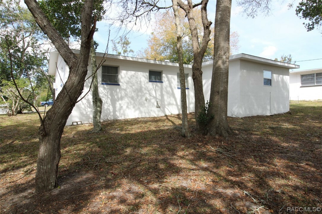 Property Photo:  43 S Barbour Street  FL 34465 