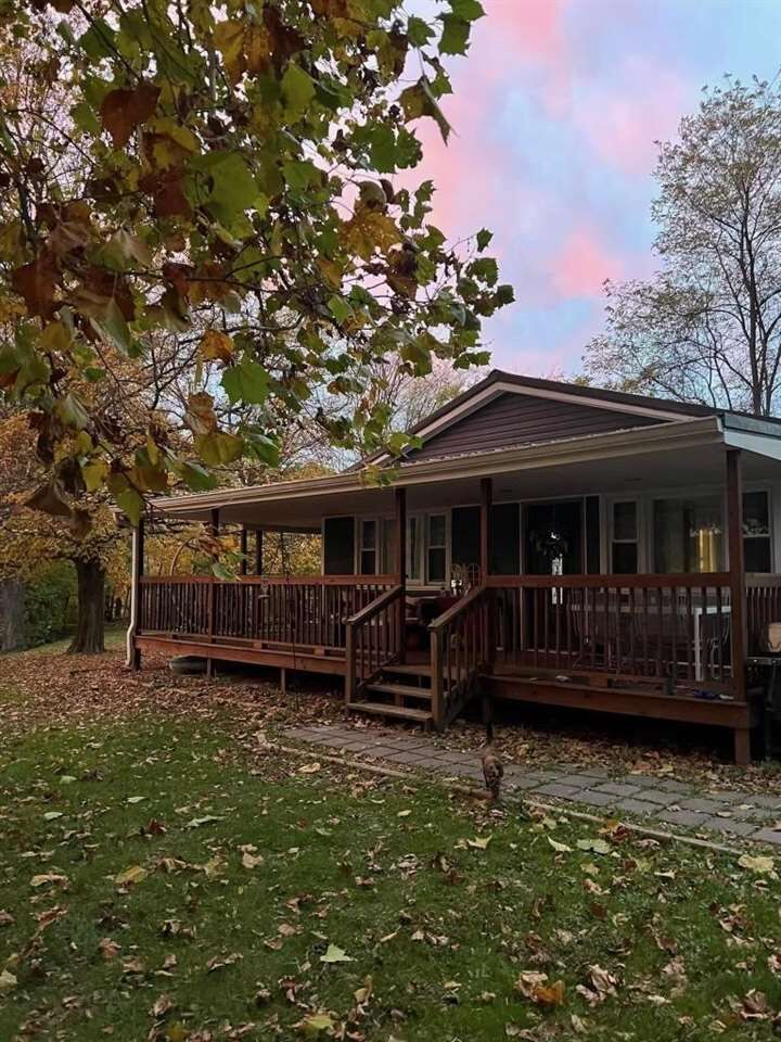 Property Photo:  25131 Old US Hwy 52 Laurel  IN 47024 
