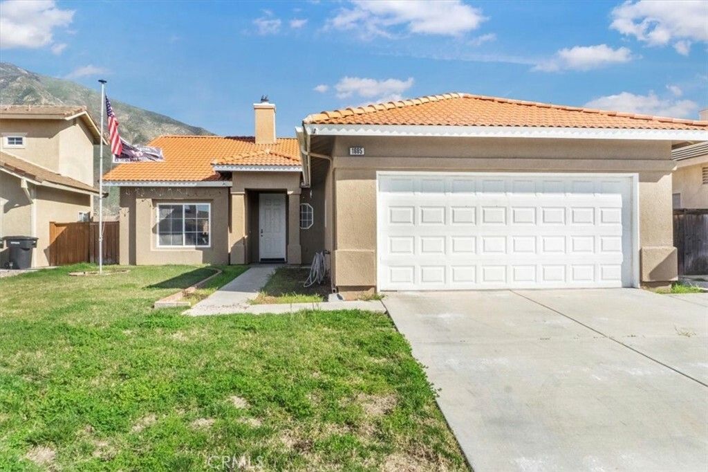 Property Photo:  1685 Western Village Drive  CA 92583 