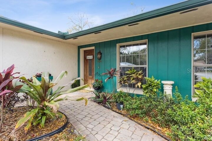 Property Photo: 514 E Brentridge Drive FL 33511