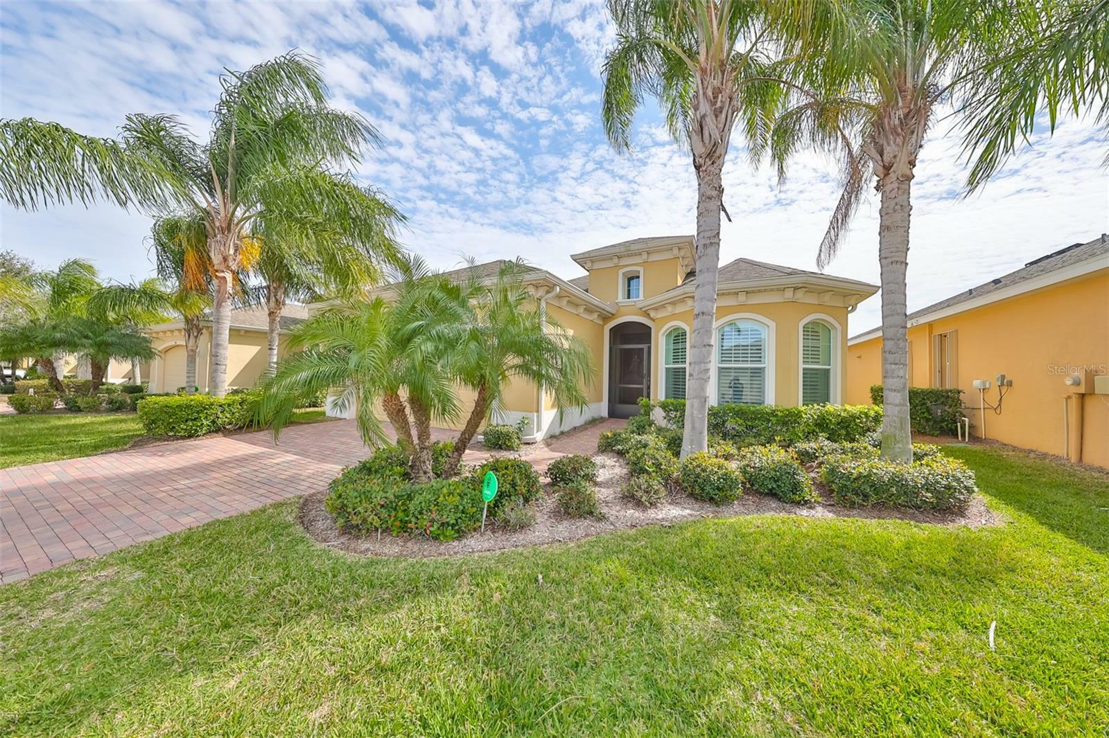 Property Photo:  1816 Pacific Dunes Drive  FL 33573 