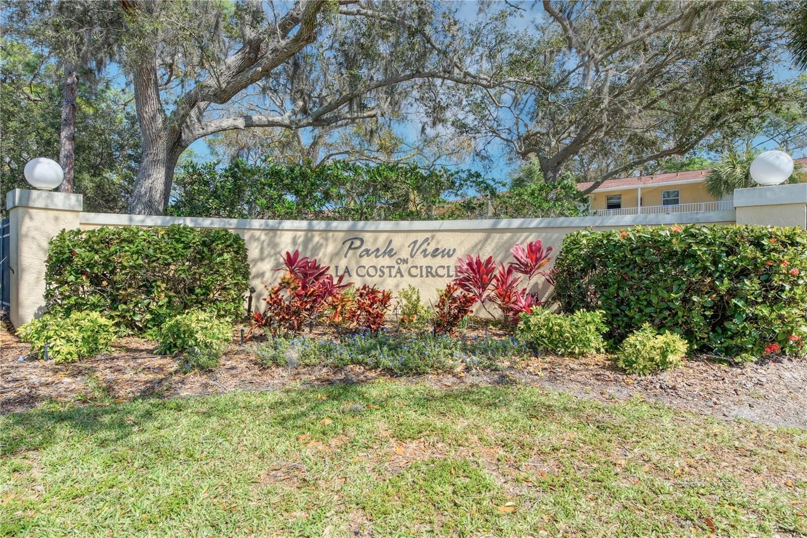 Property Photo:  918 La Costa Circle 2  FL 34237 
