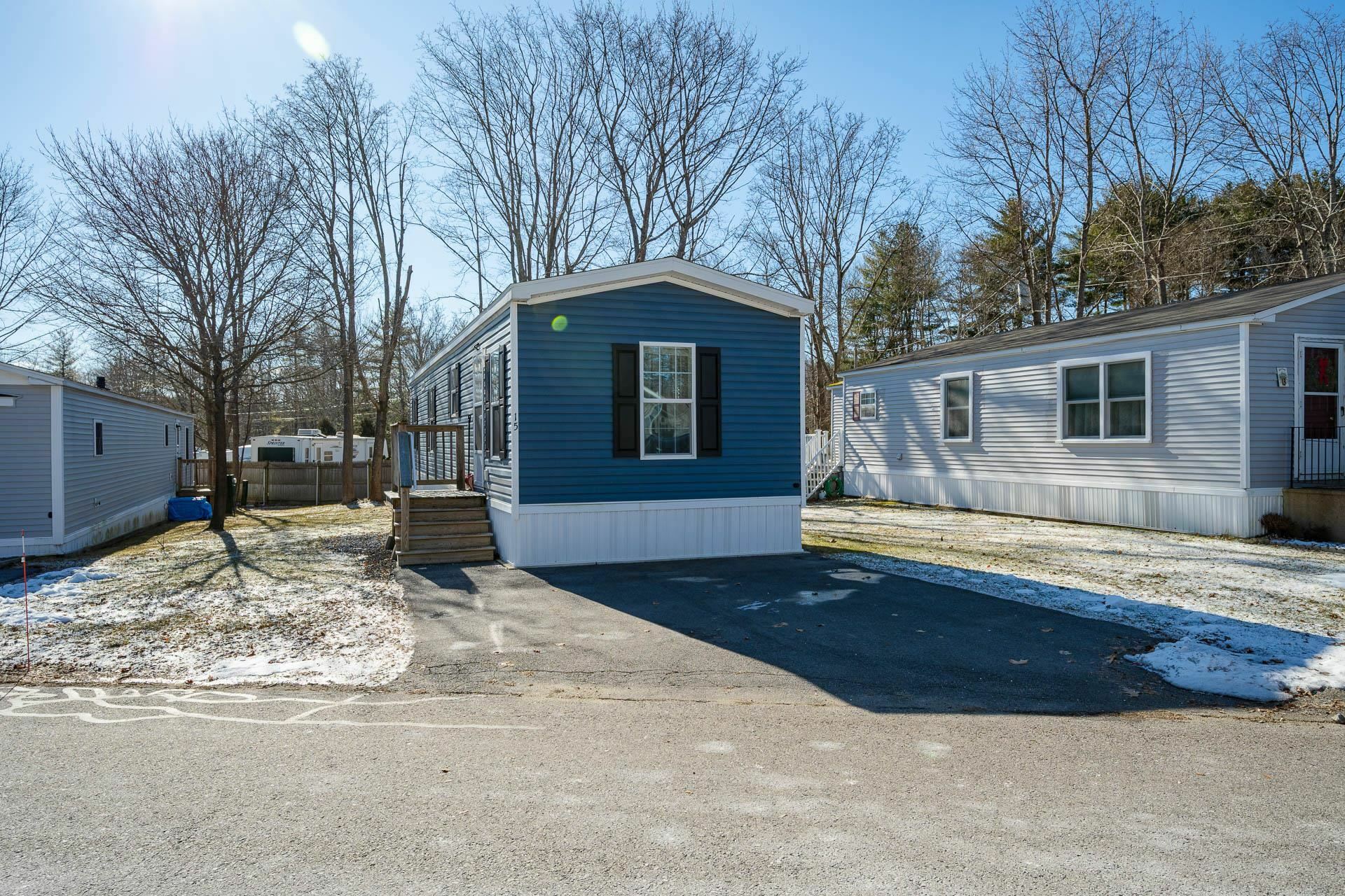 Property Photo:  15 Seabreeze Drive  NH 03862 