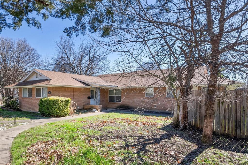 Property Photo:  213 SW Cindy Lane  TX 76028 