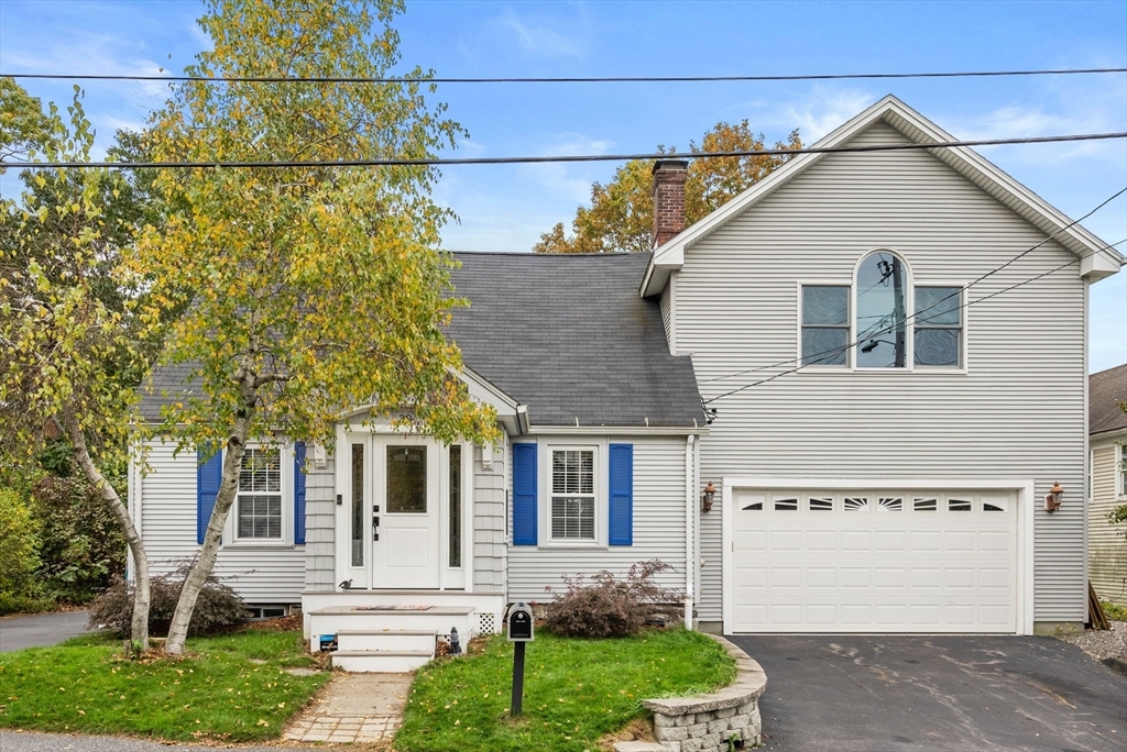 Property Photo: 39 Bay View Dr MA 01545