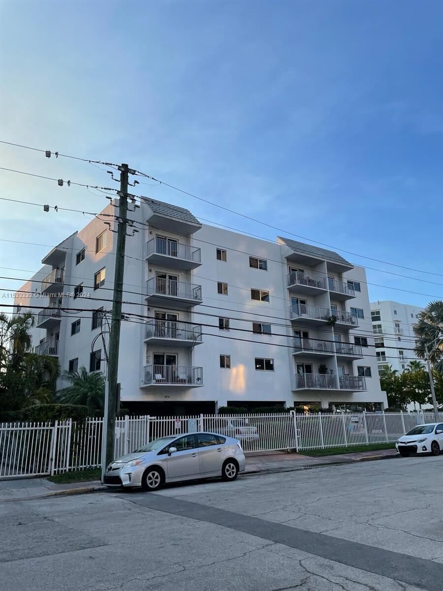 Property Photo:  1674 Bay Rd 402  FL 33139 