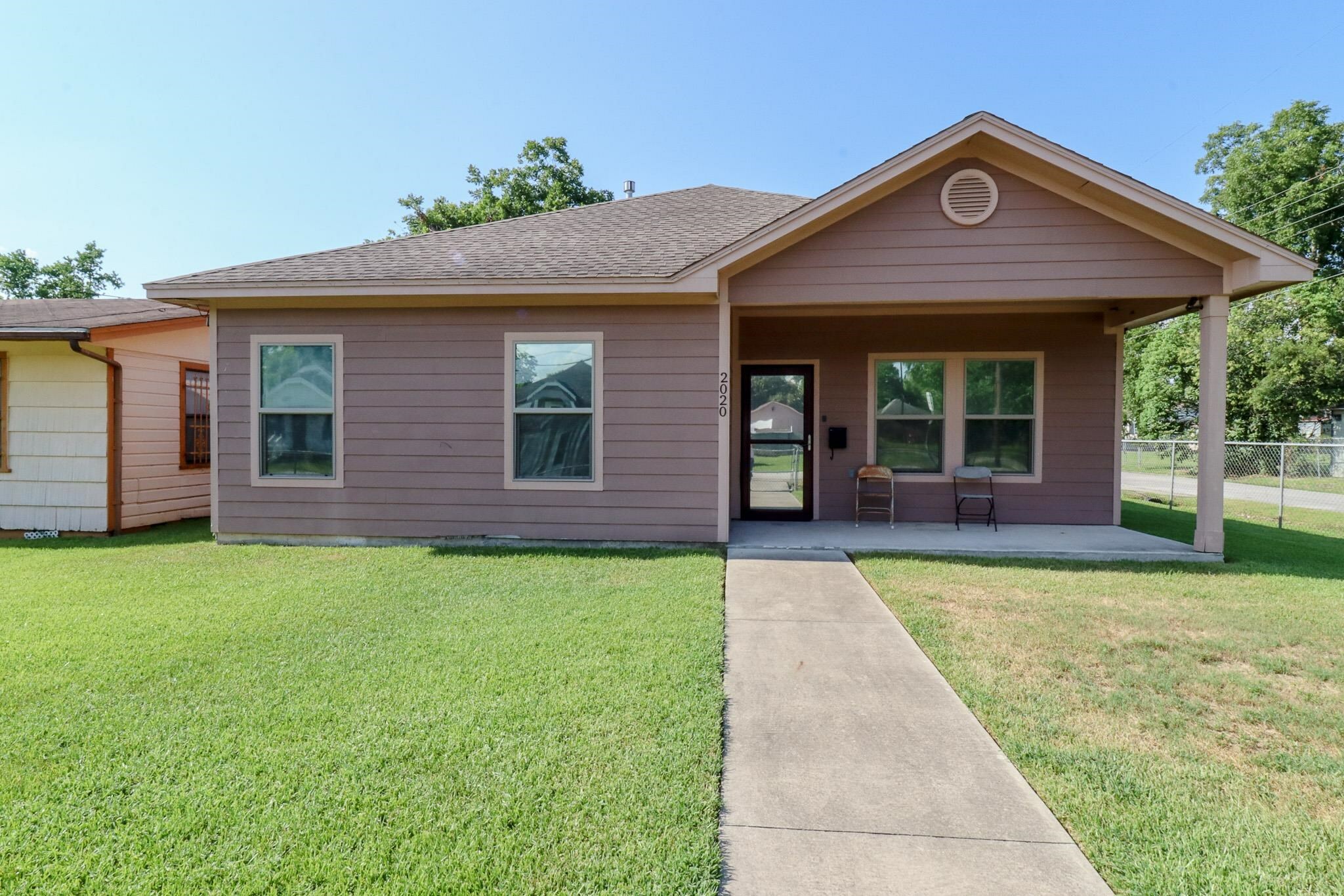 Property Photo:  2020 Hebert St.  TX 77705 