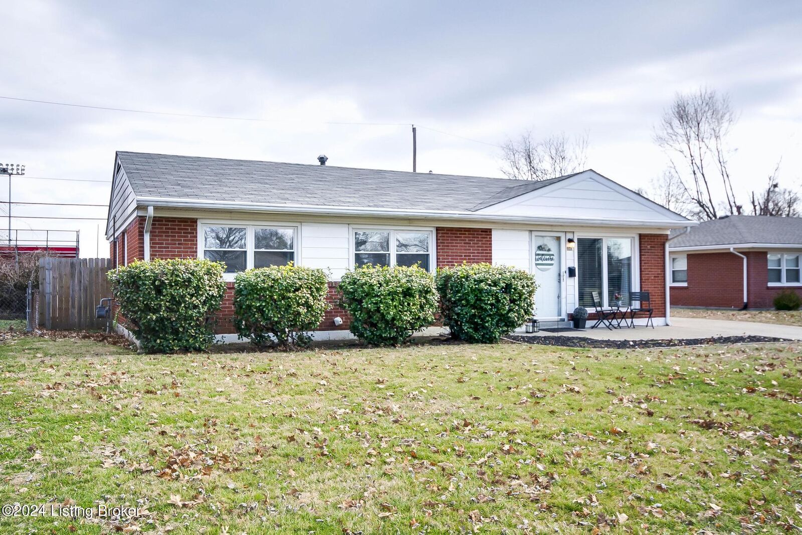 Property Photo:  3545 Lisbon Ln  KY 40218 