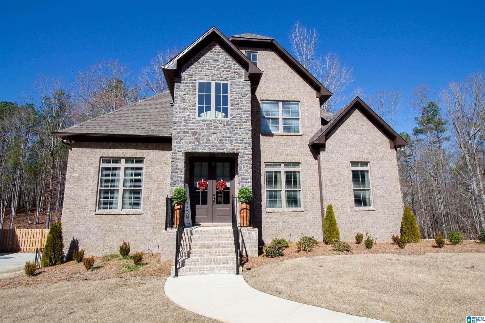 Property Photo: 2081 Grey Oaks Terrace AL 35124