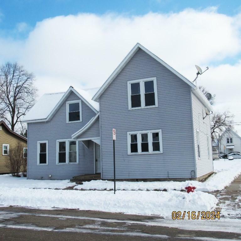 Property Photo:  601 Genesee St N  WI 54452 