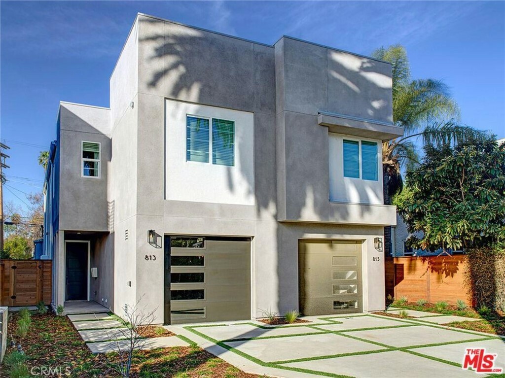 Property Photo:  813 Cherokee Avenue  CA 90038 