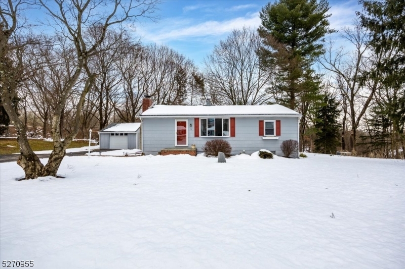 Property Photo: 5 Cedar Grove Rd NJ 08801