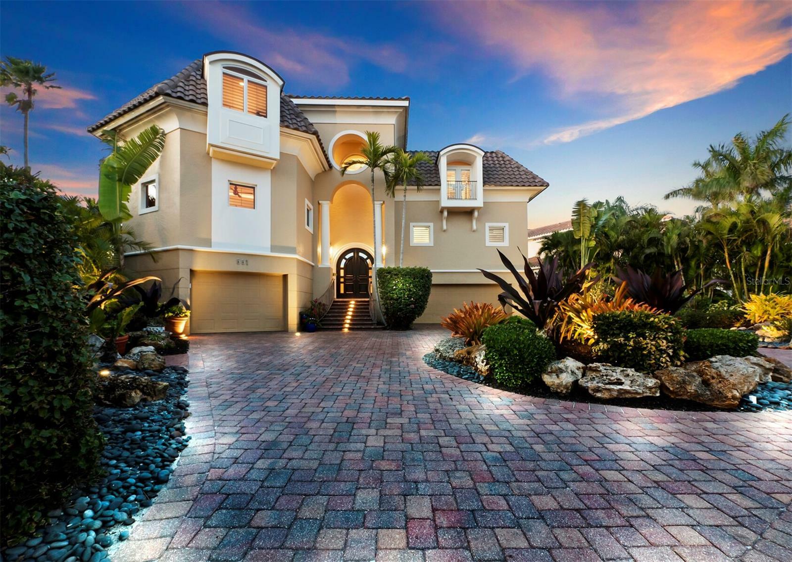 Property Photo: 551 Putter Lane FL 34228