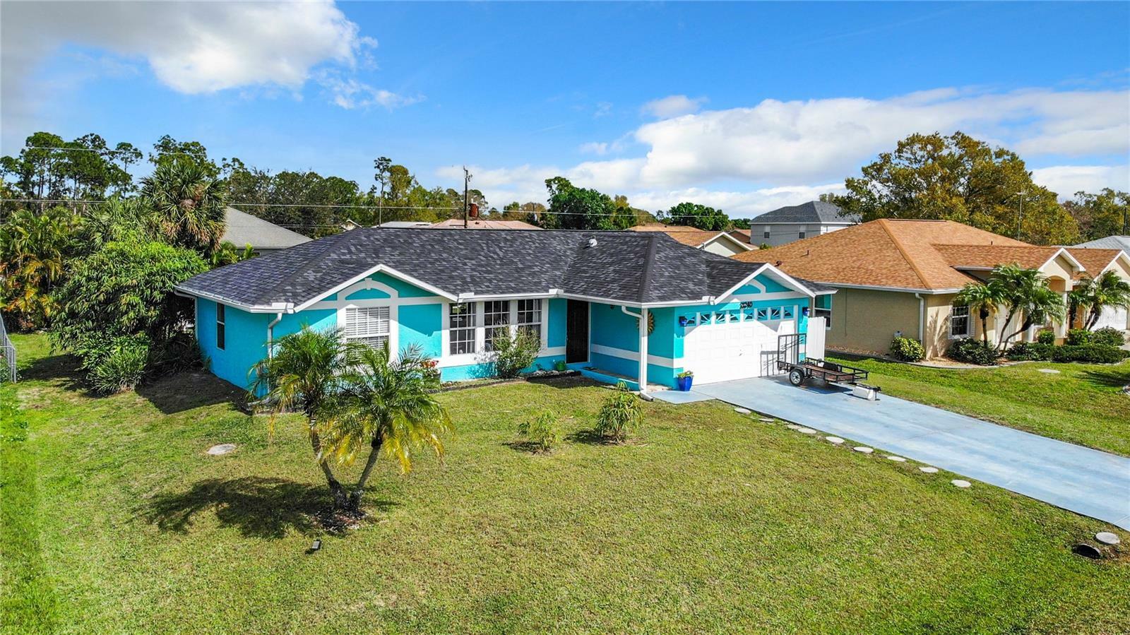 Property Photo:  21240 Gaylord Avenue  FL 33954 