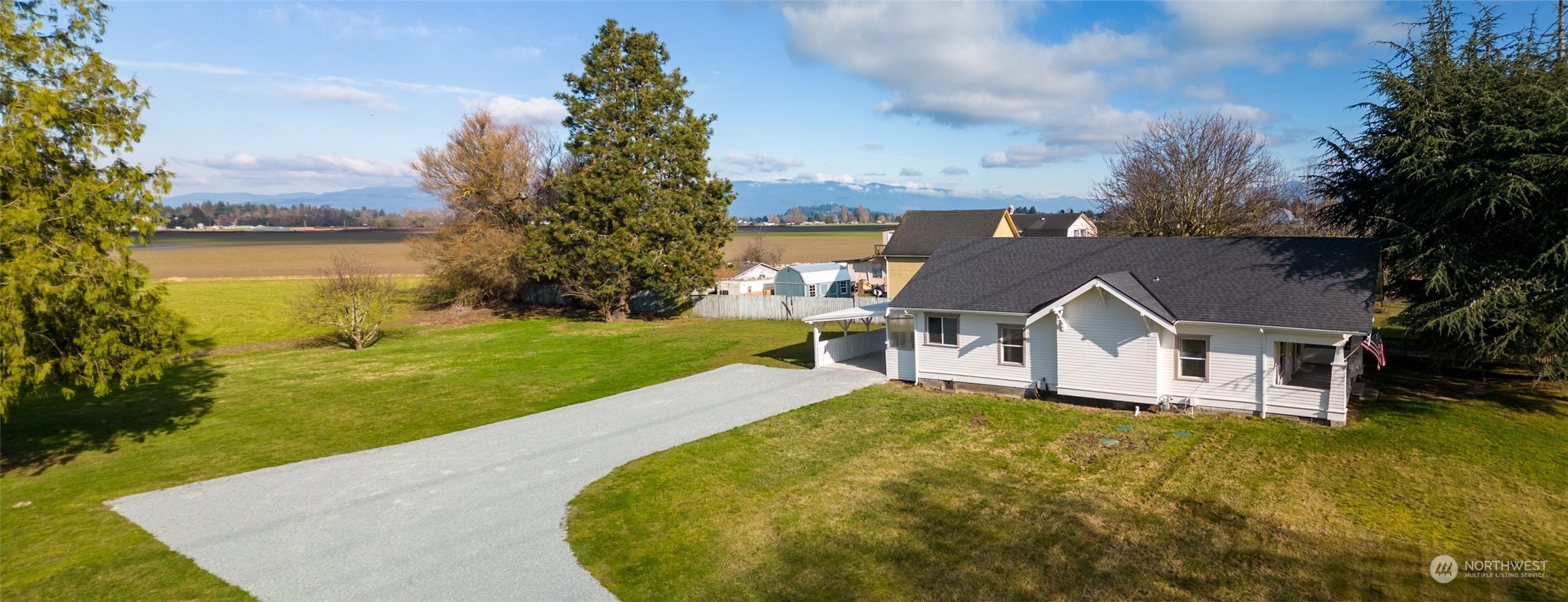 Property Photo: 16235 State Route 536 WA 98273