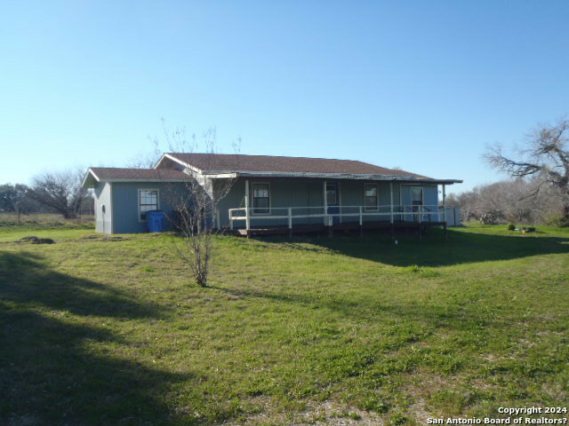 Property Photo:  4810 E US Highway 90  TX 78155 