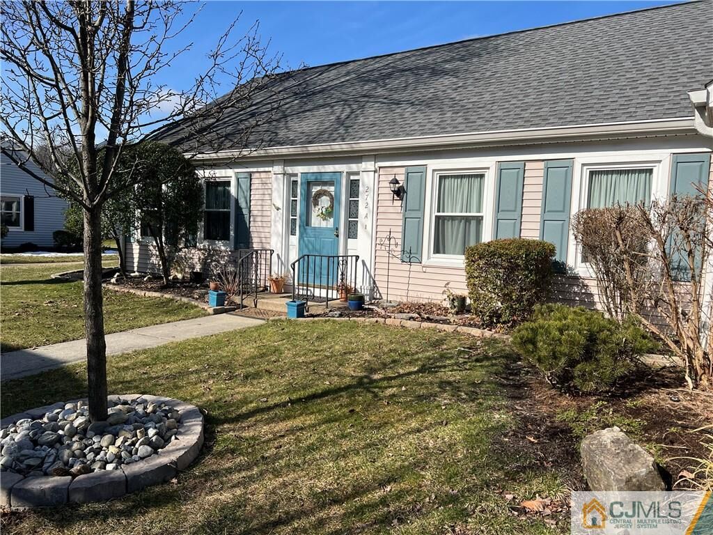 Property Photo:  0-272A Middlebury Lane 272A  NJ 08831 