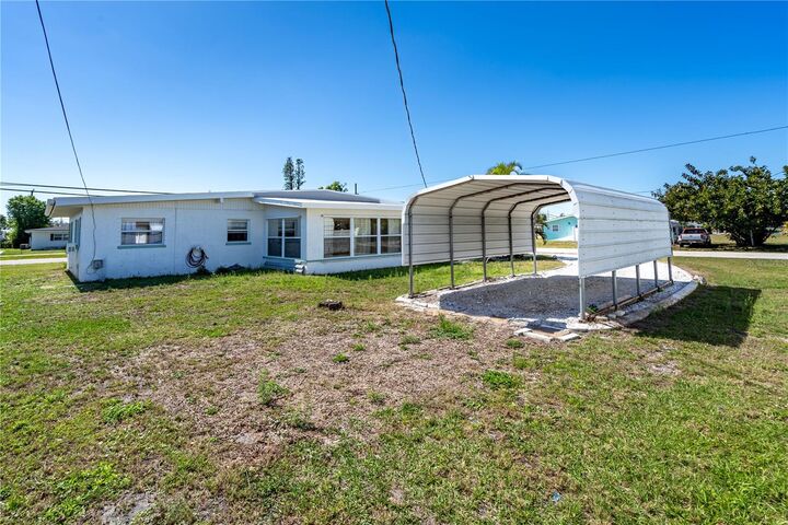 Property Photo: 333 Shamrock Boulevard FL 34293