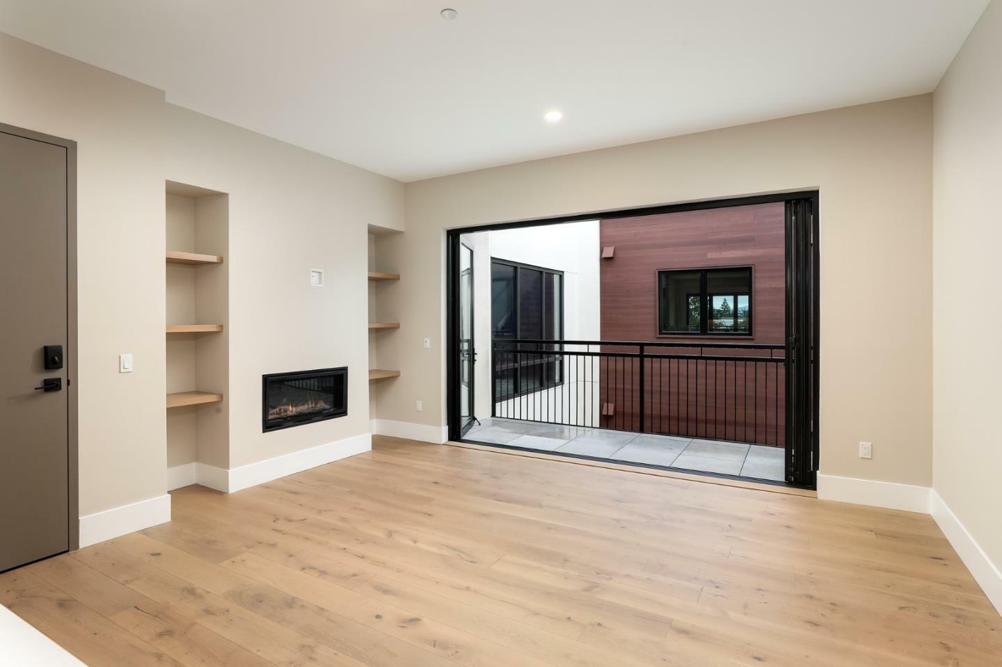 Property Photo:  389 First Street 32  CA 94022 