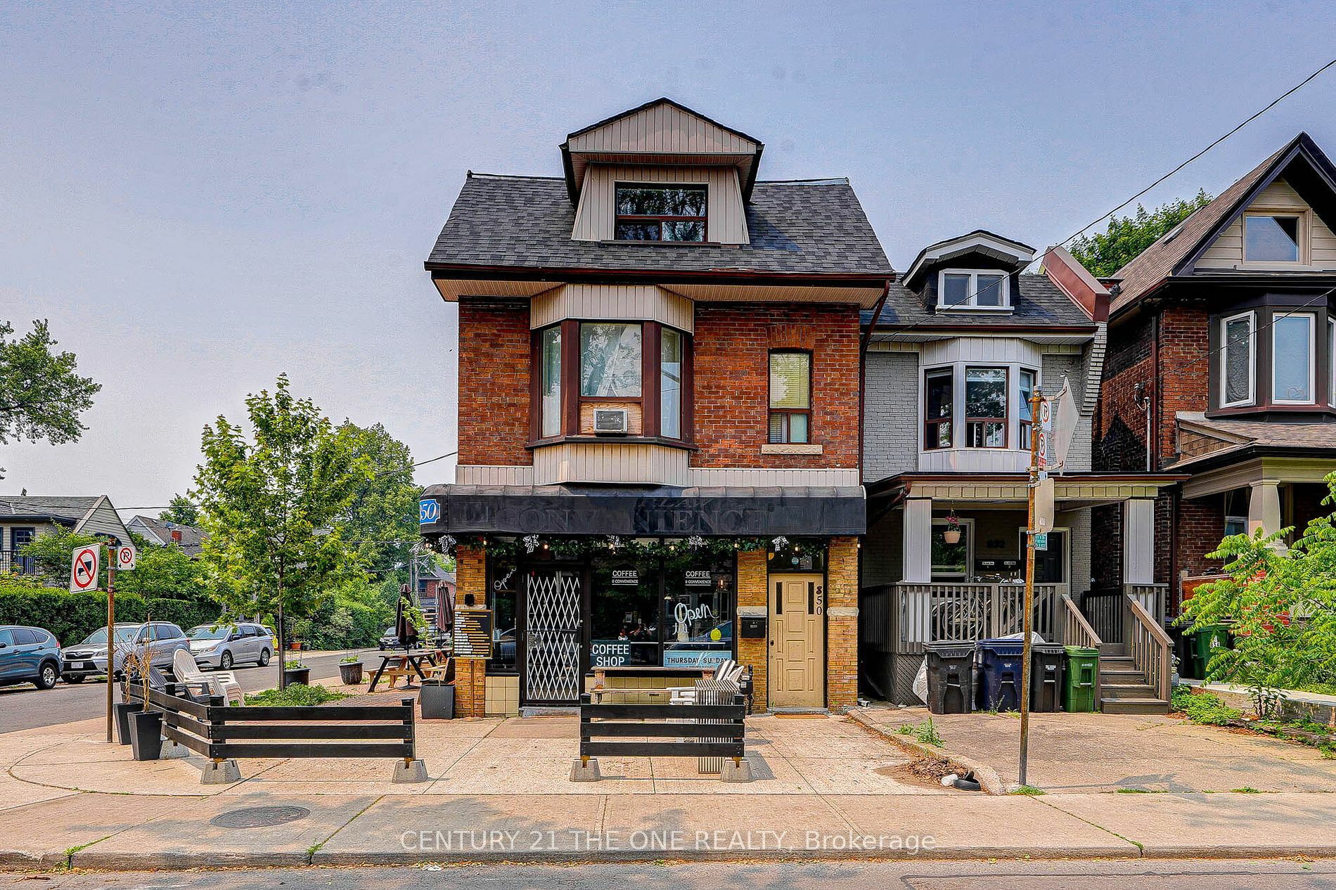 850 Carlaw Ave #201  Toronto ON M4K 3L3 photo