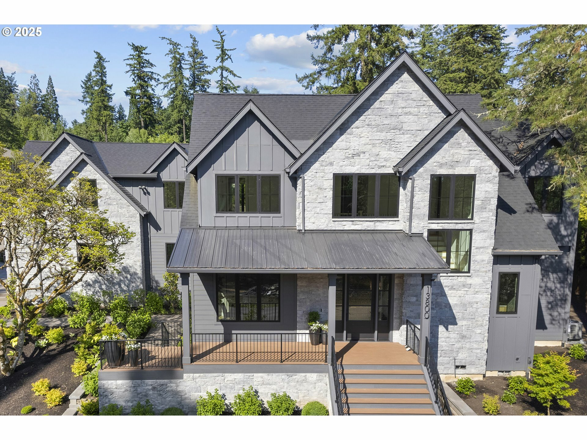 Property Photo: 13800 Goodall Rd OR 97034