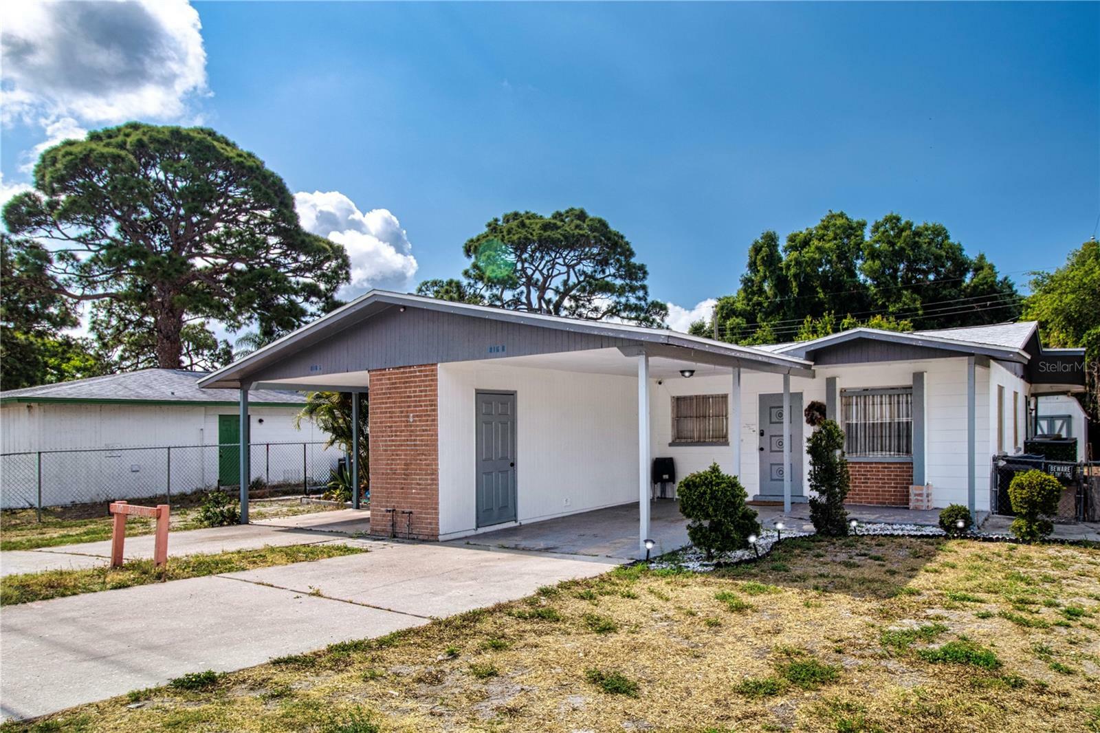 Property Photo:  816 63rd Avenue W B  FL 34207 