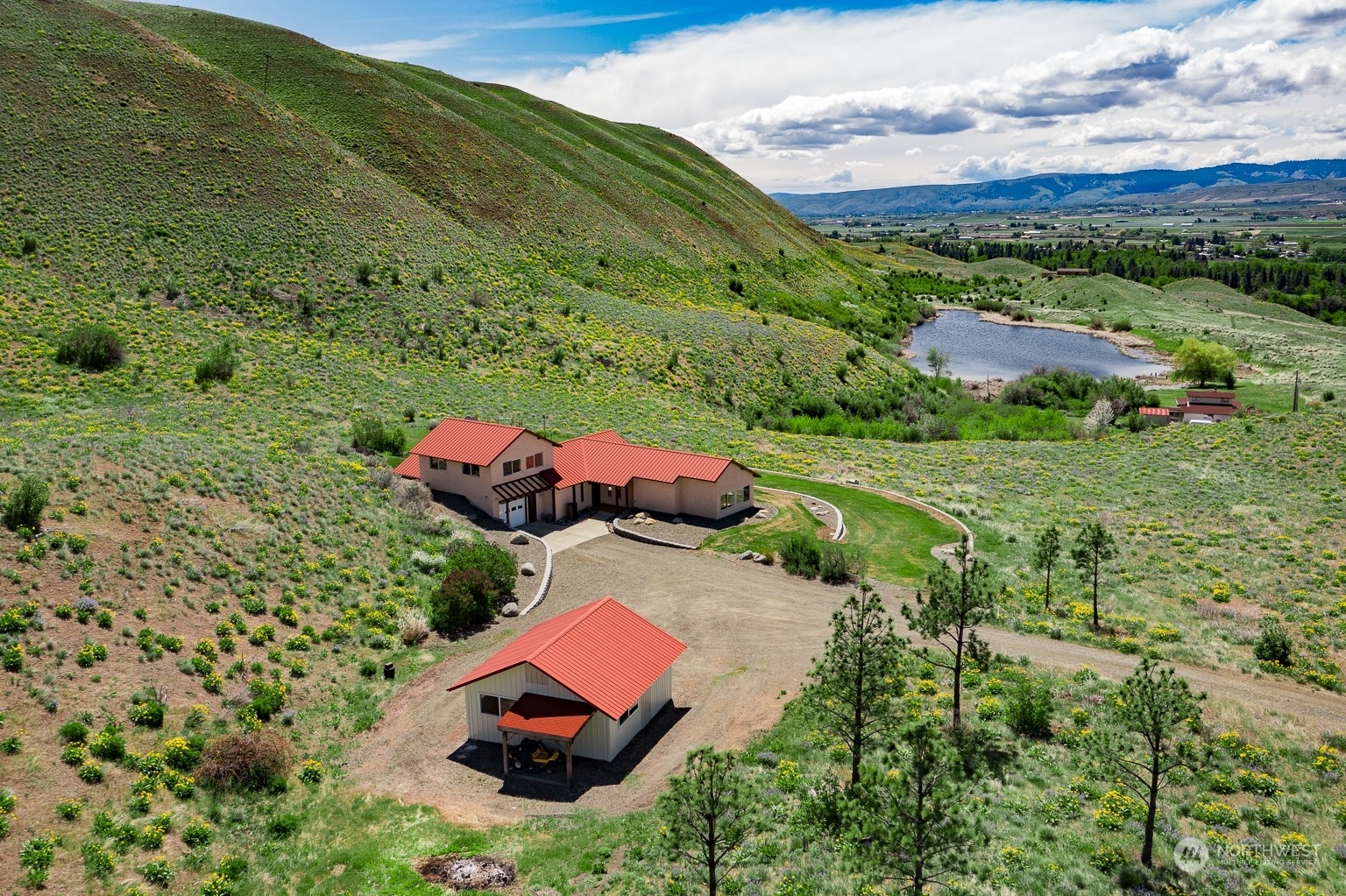 Property Photo:  800 Indian Lake Drive  WA 98926 