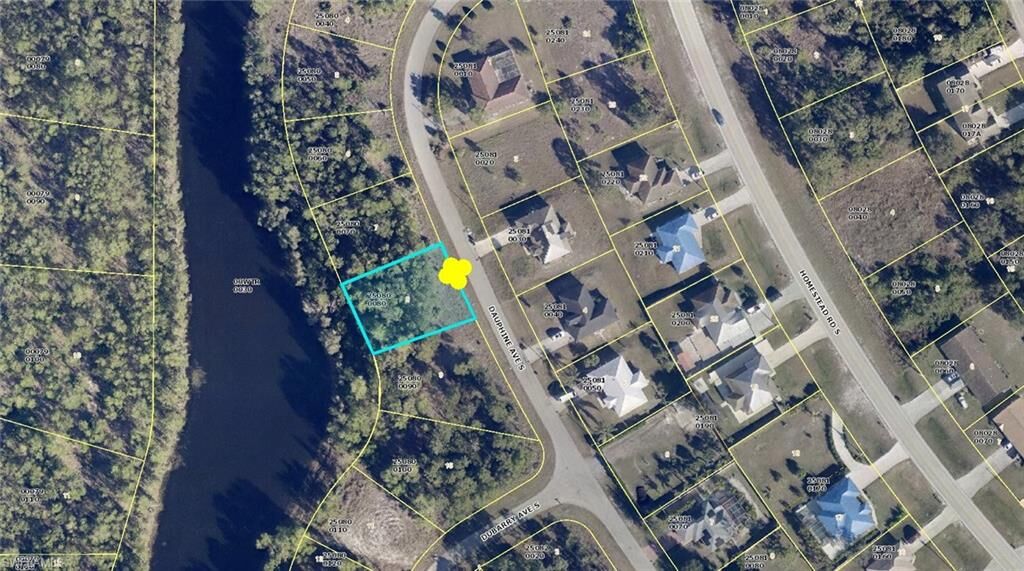 Property Photo: 628 Dauphine Ave S FL 33974