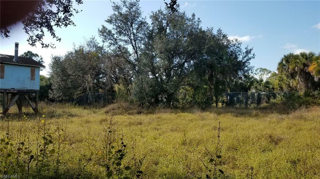 Property Photo:  1975 Everglades Blvd S  FL 34117 