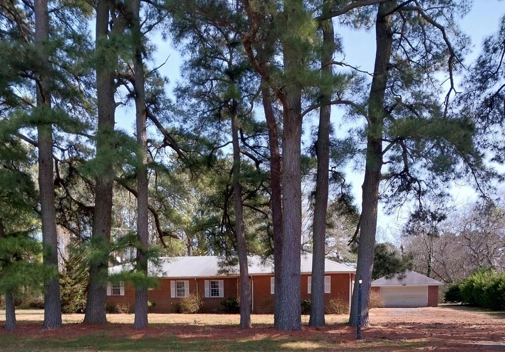 Home for sale in Nassawadox 7667 Seaside Rd, Nassawadox, VA 23413