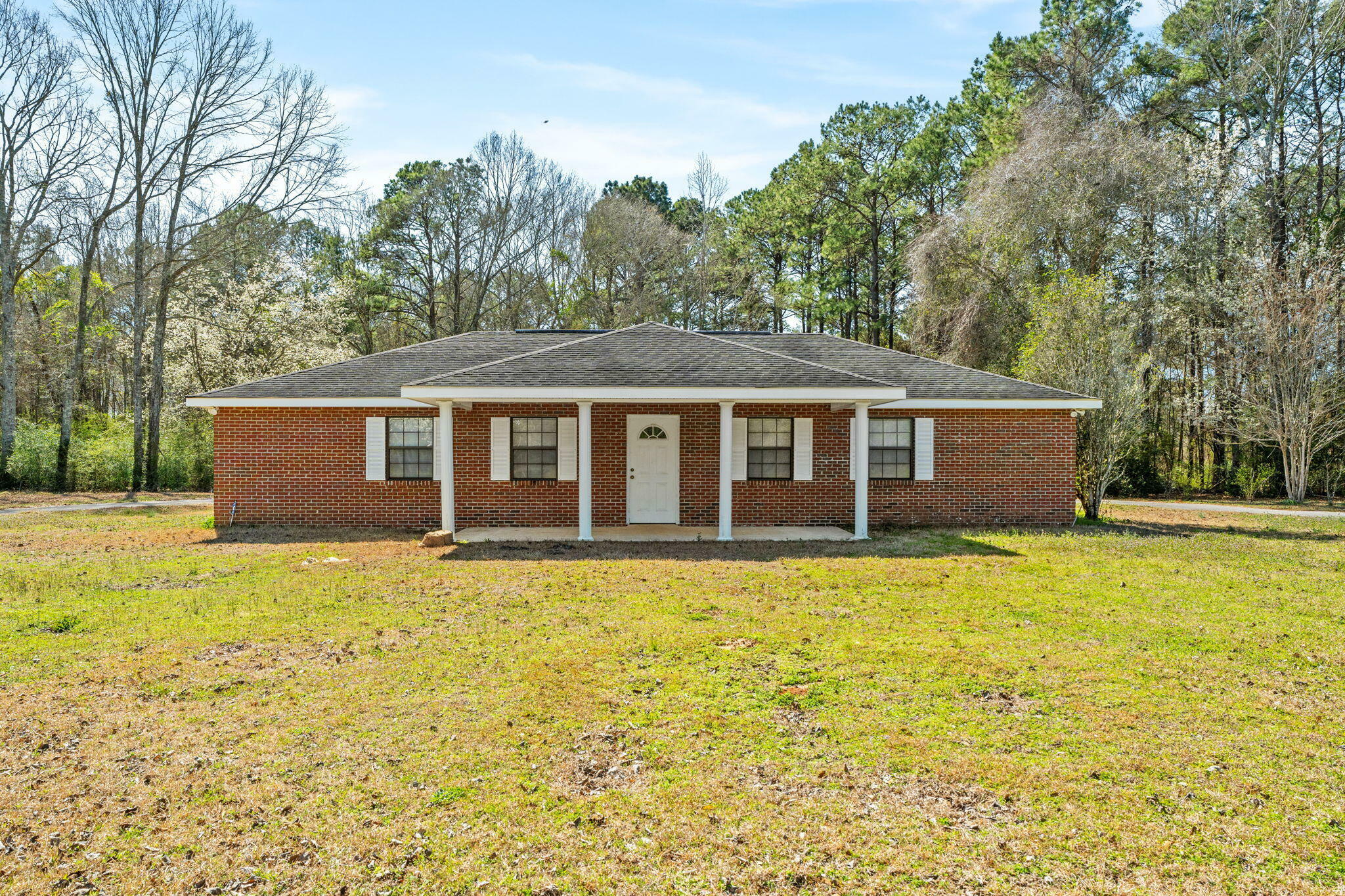 Property Photo:  1555 Eatonville Rd.  MS 39401 