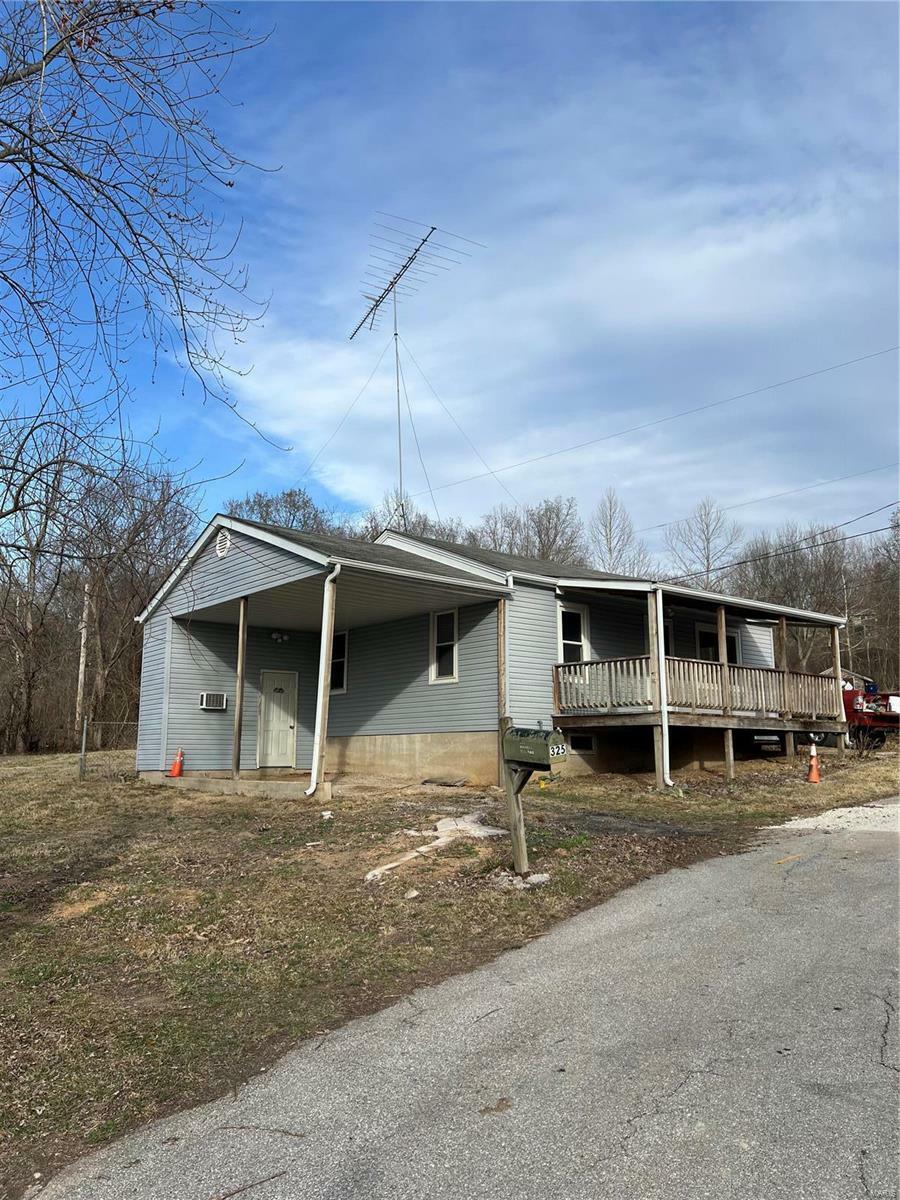 Property Photo:  325 Oak  MO 63020 