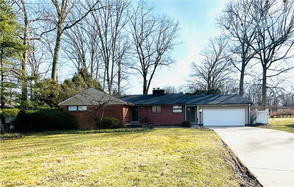 Property Photo:  3850 Northwood Drive SE  OH 44484 