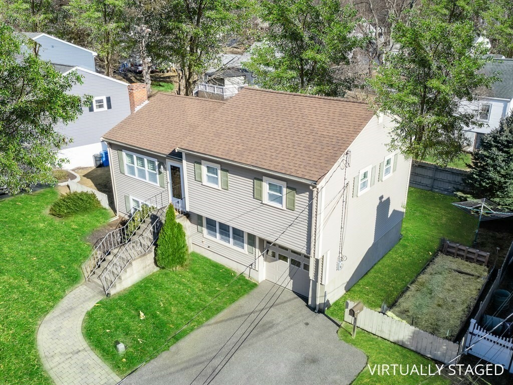 Property Photo:  38 Livermore Road  MA 02451 