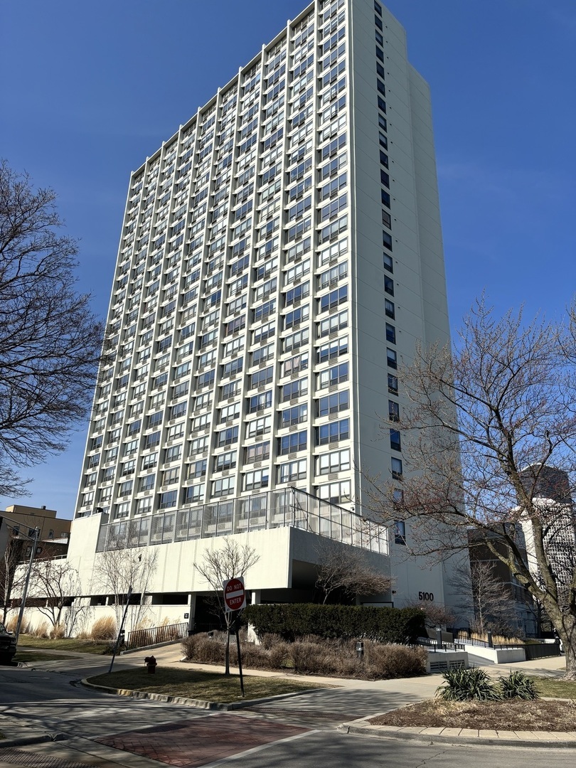 Property Photo: 5100 N Marine Drive 25B IL 60640
