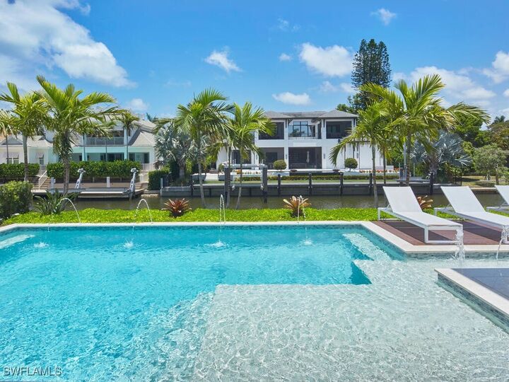 Property Photo: 595 16th Avenue S FL 34102