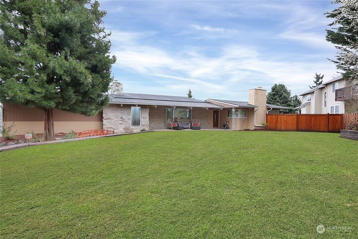 27036 140th Lane SE  Kent WA 98042 photo