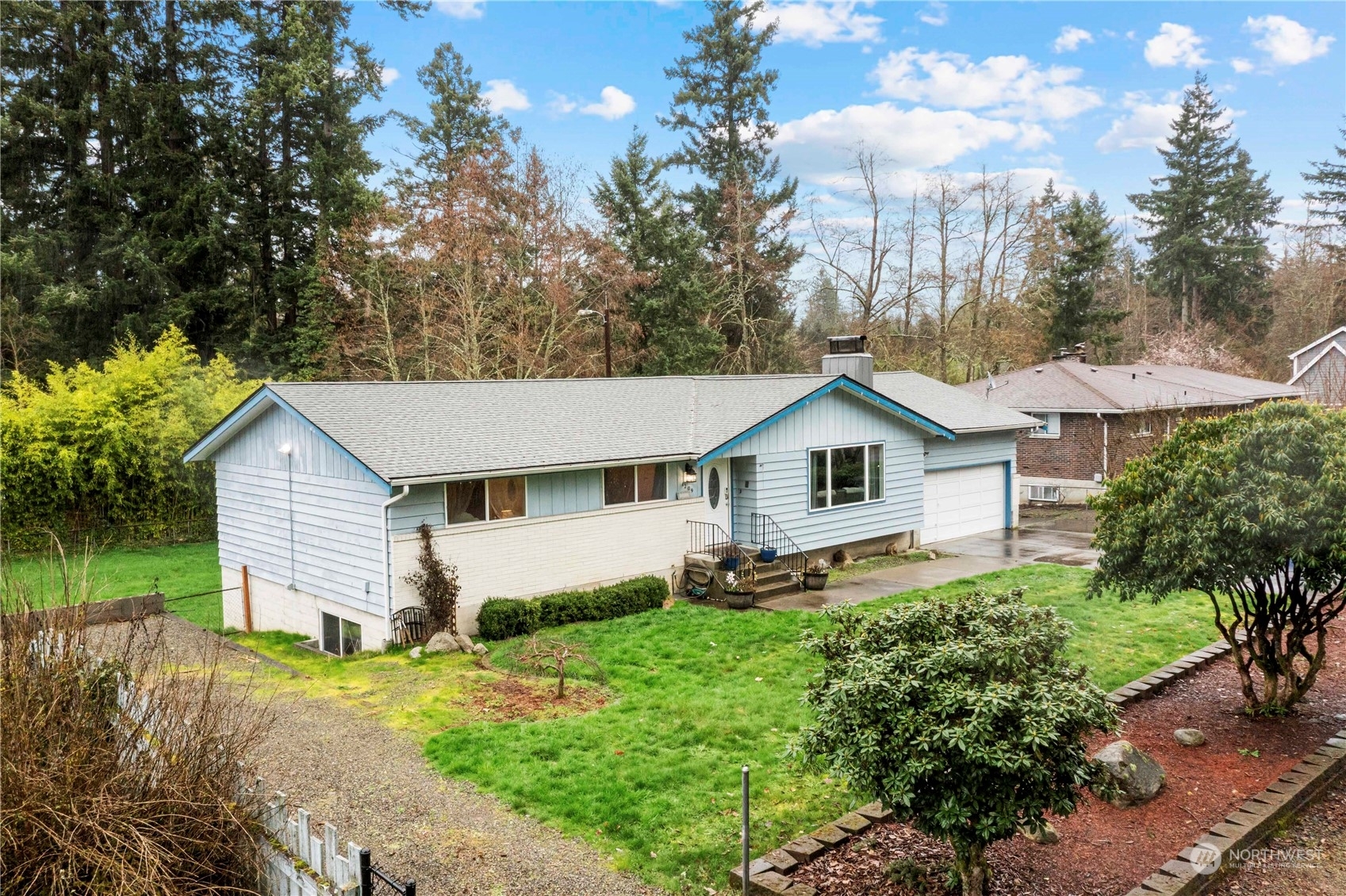 Property Photo:  1209 122nd Street E  WA 98445 