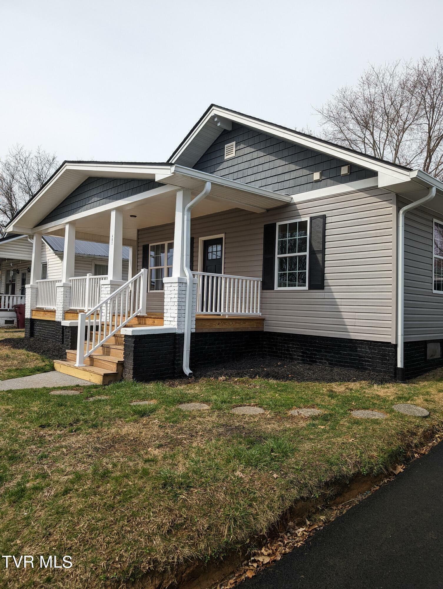 Property Photo:  403 East 8th Avenue  TN 37601 