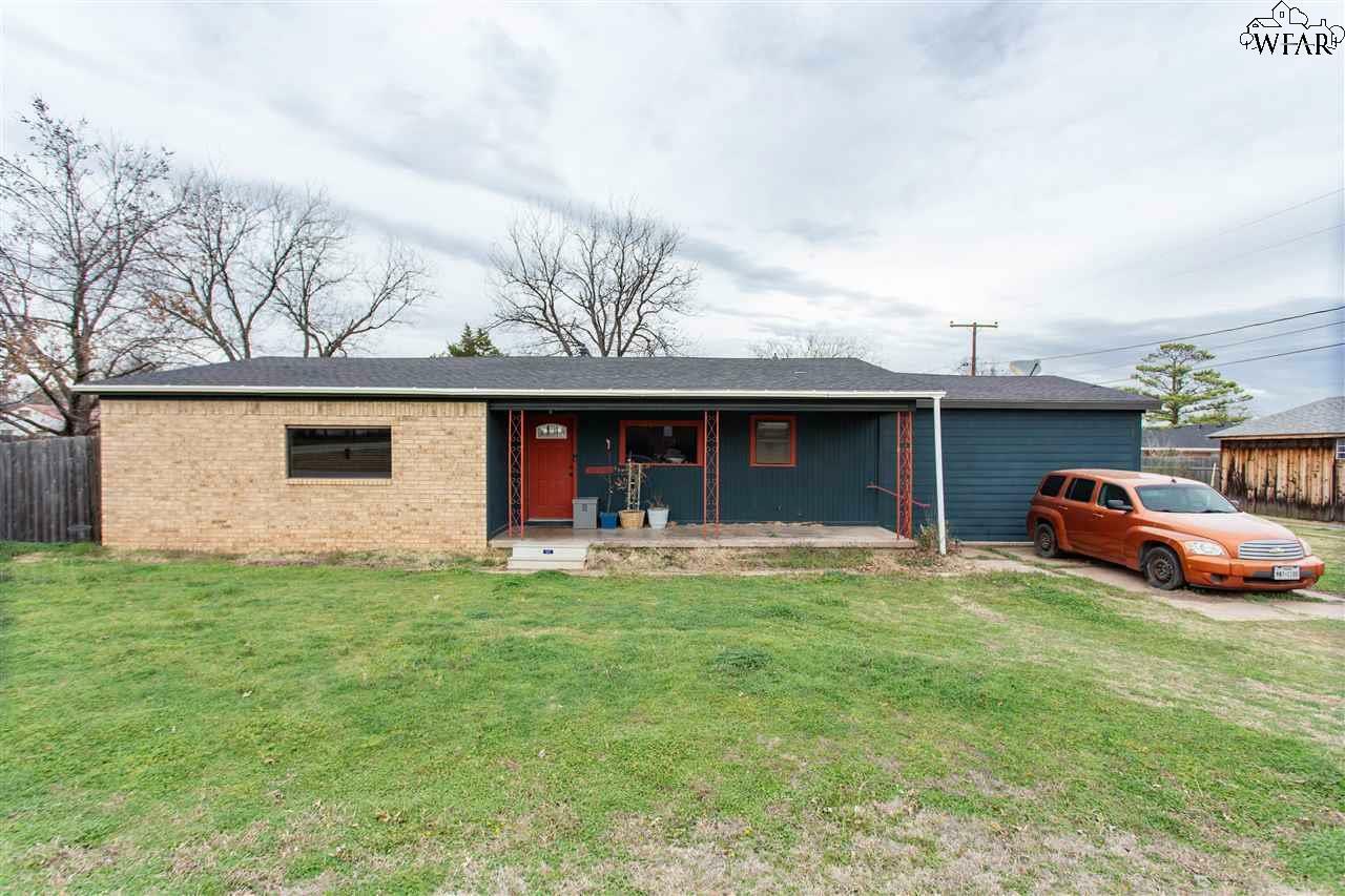 Property Photo:  100 E Aldine Street  TX 76367 